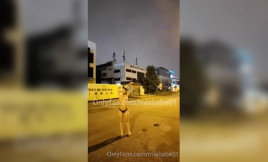 極品母狗『Cute』多人淫亂性愛轟趴 淫女與群男性愛啪啪 場面一度失控 高清 (11)