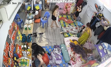 การรั่วไหลล่าสุดจากห้องส่วนตัวในปี 2566 แฮกเกอร์แตกกล้องและแอบถ่ายเสื้อผ้าเปลี่ยนและอาบน้ำในห้องน้ำของหอพักครอบครัวหลายครั้ง (2)