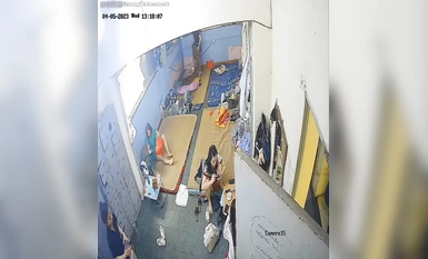 Kebocoran terbaru dari bilik persendirian pada tahun 2023. Penggodam memecahkan kamera dan merakam secara rahsia menukar pakaian dan mandi di bilik air asrama keluarga berkali-kali (10)