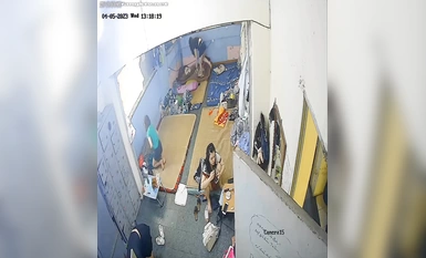 Kebocoran terbaru dari bilik persendirian pada tahun 2023. Penggodam memecahkan kamera dan merakam secara rahsia menukar pakaian dan mandi di bilik air asrama keluarga berkali-kali (10)