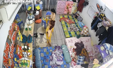 私房最新流出2023 黑客破解攝像頭偷拍 多場合家庭宿舍廁所更衣洗澡 (1)