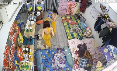 私房最新流出2023 黑客破解攝像頭偷拍 多場合家庭宿舍廁所更衣洗澡 (1)