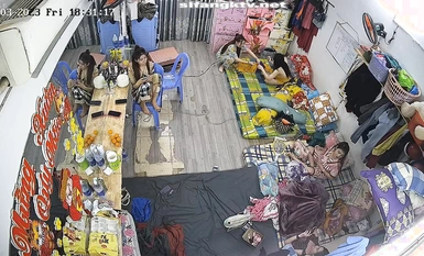 私房最新流出2023 黑客破解攝像頭偷拍 多場合家庭宿舍廁所更衣洗澡 (6)