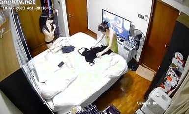 Kebocoran terbaru dari bilik persendirian pada tahun 2023. Penggodam memecahkan kamera dan merakam secara rahsia menukar pakaian dan mandi di bilik mandi asrama keluarga berkali-kali (37)