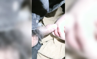 野外直播~【小尾巴】，今年最棒的戶外車震~女主很漂亮，更刺激的性愛，騷貨很容易被滿足 (1)