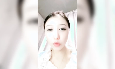 野外直播~【小尾巴】，今年最棒的戶外車震~女主很漂亮，更刺激的性愛，騷貨很容易被滿足 (3)