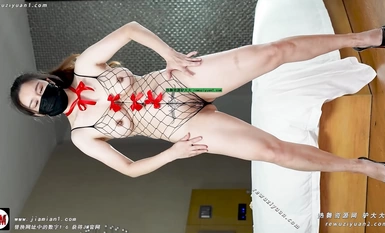 最猛一期！舞團風騷臉F奶御姐【海瓊】超級會員版~幾乎全裸多種高叉透視絲襪露逼露奶搖擺挑逗 (7)