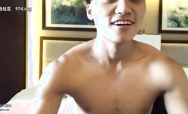 極品校花小姐姐和健碩男友酒店啪啪