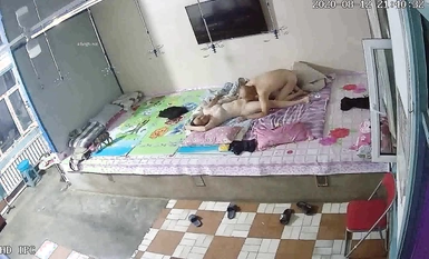 ชายหัวล้านโรคจิตเปิดกล้องที่บ้านและเล่นกับรูตูดของภรรยาก่อนมีเพศสัมพันธ์