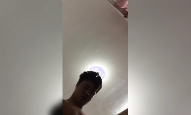 《換妻俱樂部泄密流出》綠帽老公帶著老婆和其他男人玩3P,4P 完美露臉 (1)