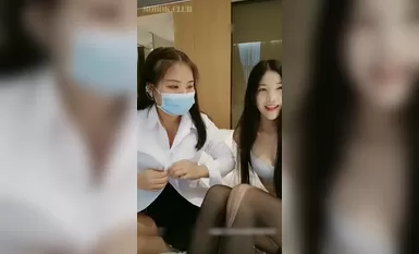 故意約同事賓館談工作,男的心照不宣來赴約,沒想到妹子來月經,只能艹豐滿閨蜜,大呼上當