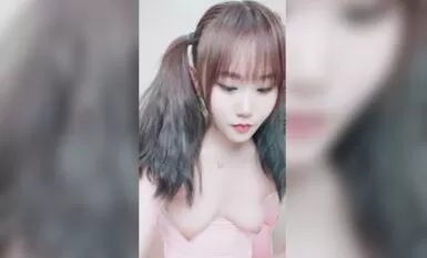 Gadis harimau putih berusia 18 tahun dengan faraj yang paling cantik telah kembali selepas tidak bersiaran untuk beberapa ketika Dia menaikkan punggungnya yang terkemuka dan memulasnya tandas dan memancutkan banyak air payudaranya yang putih dan lembut sa