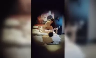 175CM模特兒級女神返場，撥開內褲揉騷穴，讓女孩自己摸，主動騎乘爆插，操完看看小逼