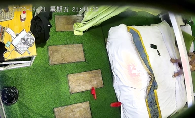 2023-4月 ニュー・アウトフロー・ホテル クローズアップ盗撮 巨乳 丸顔 エロティックなガンチェアーでファップするキュートな女の子とボーイフレンド