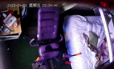 2023-4月 ニュー・アウトフロー・ホテル クローズアップ盗撮 巨乳 丸顔 エロティックなガンチェアーでファップするキュートな女の子とボーイフレンド