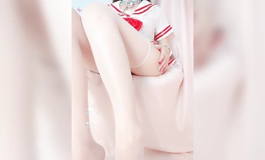 桃桃醬系列（50）價值138元 紅白狗鏈半透明水手服 揉胸雙手指插入 銷魂呻吟 原版高清2