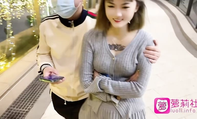 (Lori Club) (lls-115) Mengunjungi pusat membeli-belah dan bermain dengan telur bergetar melalui alat kawalan jauh sehingga kaki anda menjadi lemah - Sisi