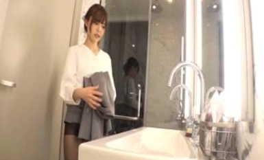 261ARA-432 [其实是下流的美女] 32 岁 [女人味太浓] Saya 出场！她在结婚第三年提出申请的原因是 "想被另一个男人拥抱......"【性活跃的已婚妇女】"我想升级一下...... "她在夫妻关系变得紧张后出演了成人电影！婚后首次与陌生人发生性关系的美丽妻子太过敏感 [高潮风暴] 重复多次 [大量喷水] 不要错过升级太多的淫荡妻子的性爱！