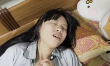 最新原版流出大神胖Tiger重金約戰長腿00後稚嫩清純JK學生妹性經驗不多一鏡到底全程露臉呻吟聲有特點國語對話