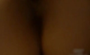 [Hotwife กำลังมีชู้] สามีของฉันกำลังเล่นไพ่นกกระจอกอยู่ข้างๆ และฉันกำลังมีชู้อยู่ในห้อง