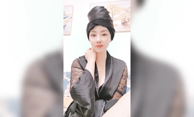 我擦， 好大，好圓，好白，【御品大密】，美女露臉，這胸純天然，極品水蜜桃，陰毛濃密騷逼水汪汪 (2)