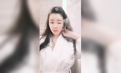 ฉันเช็ดมัน มันใหญ่มาก กลมมาก ขาวมาก [ปรมาจารย์อิมพีเรียล] ความงามเผยให้เห็นใบหน้าของเธอ หน้าอกของเธอเป็นธรรมชาติ ลูกพีชชั้นยอด ขนหัวหน่าวของเธอหนา และหีของเธอมีน้ำ (3)