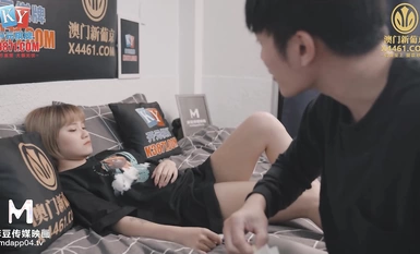 MCY-0210大屌注射騷龜蜜的淫穴-韓棠