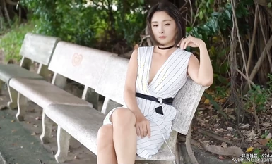 【AI明星換臉】 AI-楊冪（大咪咪）無套內射+戶外屎尿，近乎於完美的換臉，簡直太漂亮.piece_part (2)