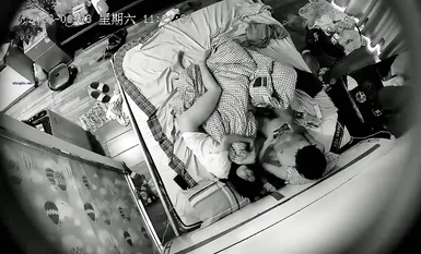 2023-6 월 새로운 유출 보안 호텔 몰래 촬영 학생 커플 오픈 룸 ❤️ 백설 공주 학생 소녀는 너무 좋은 오빠를 죽이지 않은 후 스스로 날아갑니다.