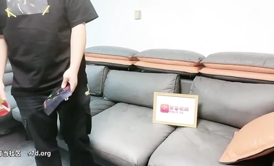 (Loli Club) (lls-147) Persetankan tutor wanita yang baru menamatkan pengajian dari kolej ke katil-Weiwei