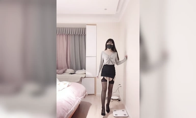 [直播系]悶騷的眼鏡妹 各種自插 騷氣上天最新合集 (7)