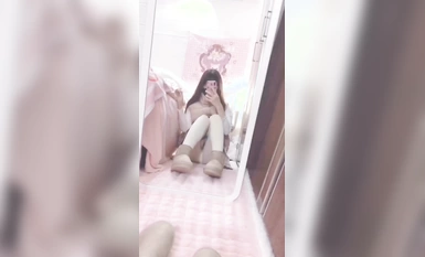 [Phát sóng trực tiếp] Bộ sưu tập mới nhất của cô gái đeo kính oi bức làm đủ mọi cách để trở nên gợi cảm (13)