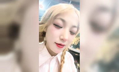 오프라인에서 만나 훠궈 식당에서 섹스하고, [조 베이비 스프레이], 화장실에서 섹스하고, 술집과 야외에서 자위하고, 정말 대담합니다 (3).