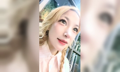 오프라인에서 만나 훠궈 식당에서 섹스하고, [조 베이비 스프레이], 화장실에서 섹스하고, 술집과 야외에서 자위하고, 정말 대담합니다 (3).