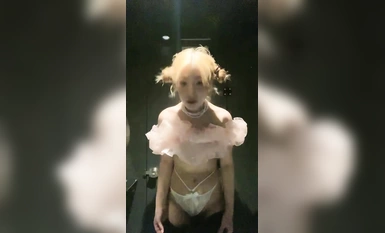 和幾個舔狗線下見面，火鍋店內開干，【喬寶快噴啊】，廁所大炮，酒吧和戶外自慰噴水，真是膽大包天 (7)