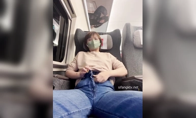 推特上海乾練短發氣質美女姐姐【未央】收費群福利~騷婊無時無刻不在放騷~紫薇噴水露出百合超級帶感 (3)