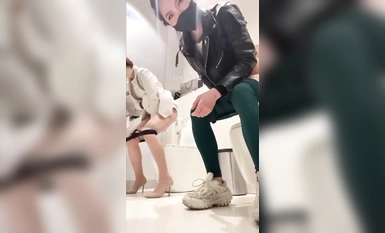 Twitter น้องสาวคนสวยผมสั้นและสง่างามของเซี่ยงไฮ้ [Weiyang] สวัสดิการกลุ่มที่จ่ายเงิน ~ ผู้หญิงเลวมักจะอวด ~ Ziwei สเปรย์น้ำเพื่อเผยให้เห็นลิลลี่สุดเซ็กซี่ (8)