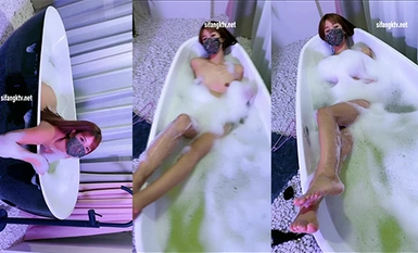 青春無敵 身材纖細極品長腿氣質女神小姐姐【丁丁妹妹】私拍~脫衣裸舞誘惑騷叫自摸吃雞巴頂上 (5)