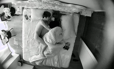 2023-6-25酒店偷拍 假期開房的顏值學生情侶身材勻稱眼鏡妹嫌棄男友射太快後續