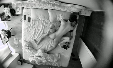 2023-6-25酒店偷拍 假期開房的顏值學生情侶身材勻稱眼鏡妹嫌棄男友射太快後續