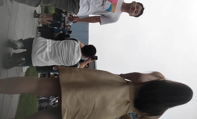 The god netroots red card place tailing sneak shot beauty under the skirt scenery yellow dress super quality temperament beauty hair leak out especially more, white thong pants