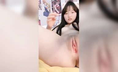 Gadis cantik yang comel dan super lembut! Kali pertama pendatang baru di laut! Bogel sepenuhnya dan melancap di rumah, pandangan dekat faraj bergetar, mengerang perlahan dalam keseronokan, faraj bersih, ketat dan merah jambu