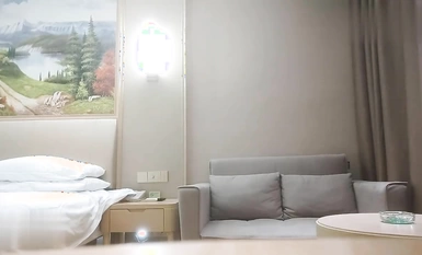 Ang beteranong driver ni Tanhua, si Lao Niu Ge, ay nakipag-ugnay sa kanya sa isang hotel sa halagang 2,000 yuan ❤️ Isang babaeng estudyante sa kolehiyo na kakatapos lang at nagsimba ng pera, lumabas para kumita ng dagdag na pera sa likod ng kanyang nobyo 