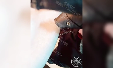 《震撼福利㊙️超強☛亂倫》少有原創女大神外純內騷喜歡亂倫~特意把哥哥灌醉趁機鑽進他的被窩 (2)