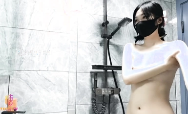 新秀美少女 出軌體驗之00後JK小姨子勾引姐夫▌小貓咪 ▌聞著姐夫內褲自慰 主動騎乘大屌索取快感 超猛抽插內射濃精