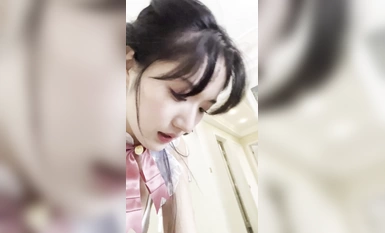 네트워크 붉은 전문 한복 모델 수백만 팬의 최신 유출 ▌분 어 ▌대비 아래 순수하고 아름다운 여인 자위가 음부 골드 마스터 파열 기저귀 내부 샷 (2)의 파도를 드러내다