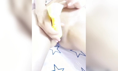 《震撼福利㊙️超強☛亂倫》真實原創大神與還在上學並且有男朋友的眼鏡小表妹性愛之路 (1)