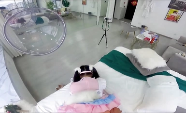 เครื่องบันทึกวิดีโอแบบติดศีรษะ กระโปรง LO สีชมพูจับผมหางม้าคู่