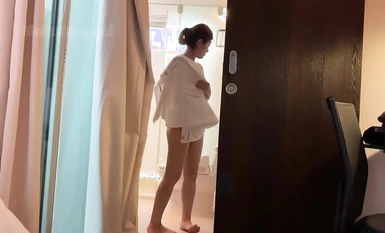 神ファットタイガーは、美しい若い女性の教師として7つまたは8つのボーイフレンドと戦うために重いお金デート鏡全体の露出した顔の終わりに魂のこもった喘ぎ声のすべての種類のオーガズムの顔の中のショットの対話は非常にエキサイティングです！