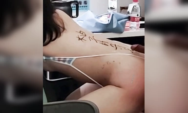 推特SM大神『迷人的柚子』七月最新高價私拍 極品00後蘿莉小母狗暴力深喉 爆操蜜桃臀 高清【極品 虐戀】推特SM大神『迷人的柚子』 (2)